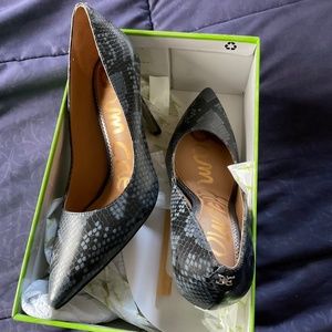 Sam Edelman navy snakeskin heels, 7.5